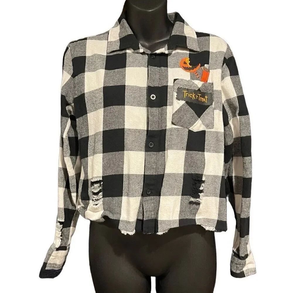 Spirit Halloween Trick ‘r Treat Sam Plaid Flannel Women’s